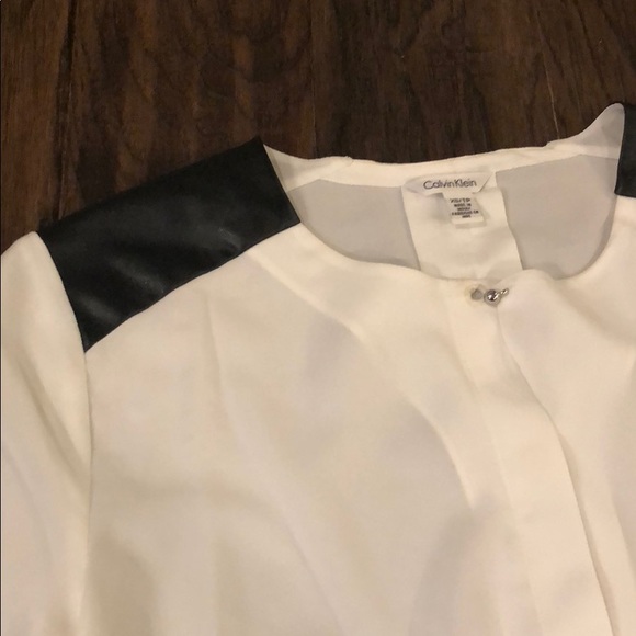 Calvin Klein White Dress Shirt - Picture 2 of 6